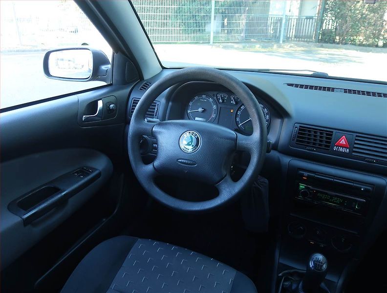Škoda Octavia (2007) 1.6, ČR,1.maj, Serv.kniha - fotka 7 z 14