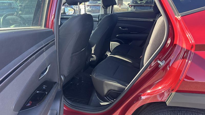 Hyundai Tucson (2023) 1.6TGDi DCT FREEDOM NAVI - fotka 10 z 12