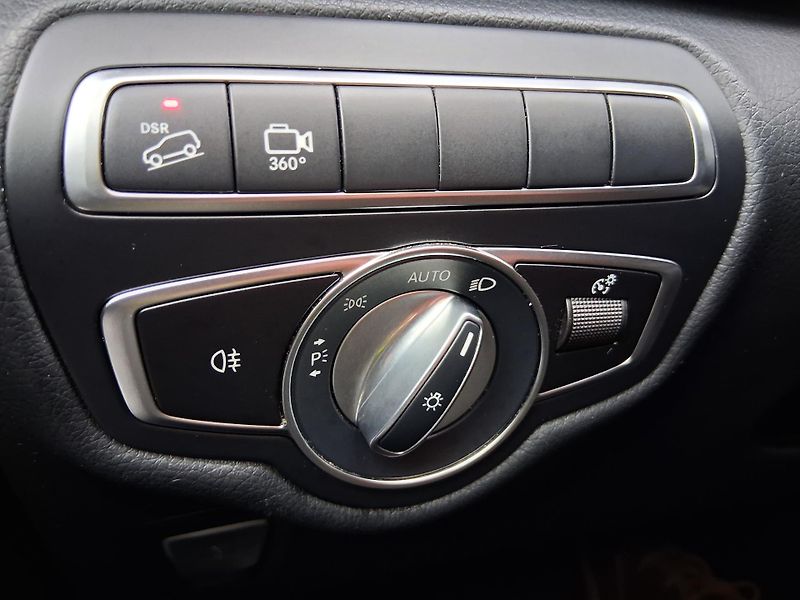 Mercedes-Benz Třídy V 250D 4MATIC XL 140 kW - fotka 27 z 30