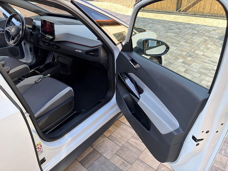 Volkswagen ID.3 (2020) 1st. 62kwh,150kw, SOH 90% - fotka 11 z 12