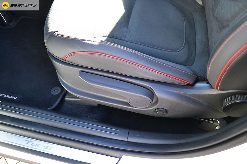 Hyundai Tucson 1,6 T-GDI-118KW N-LINE FL - fotka 21 z 61