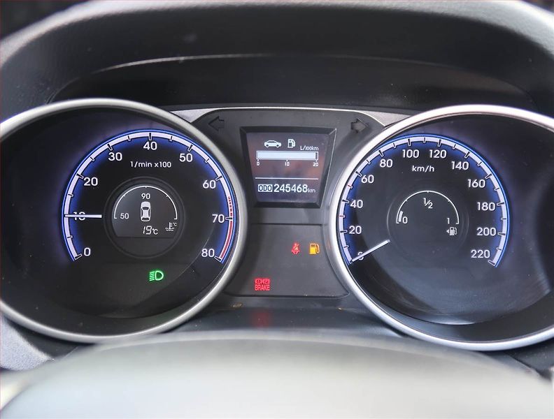 Hyundai ix35 (2012) 1.6 GDI, Tempomat - fotka 11 z 17