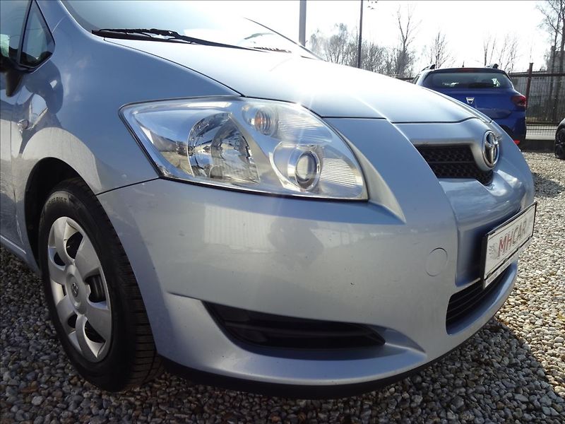 Toyota Auris 1,33 VVTi 74 kW - fotka 11 z 41