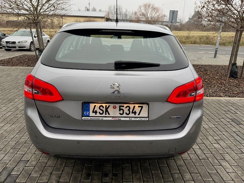 Peugeot 308 (2016) 1.6 BLUE HDI ALLURE KOUP. ČR - fotka 7 z 19