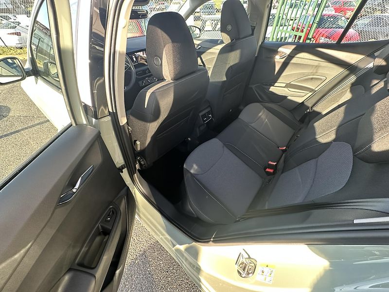 Škoda Fabia CLASSIC 1.0TSI 85kW + tažné - fotka 7 z 12