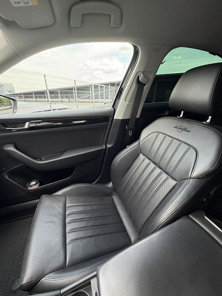 Škoda Superb (2017) Laurin & Klement 2.0 TDI 140kW - fotka 15 z 24