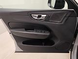 Volvo XC60 B5 AWD DARK ULTIMATE AUT CZ - náhled 7