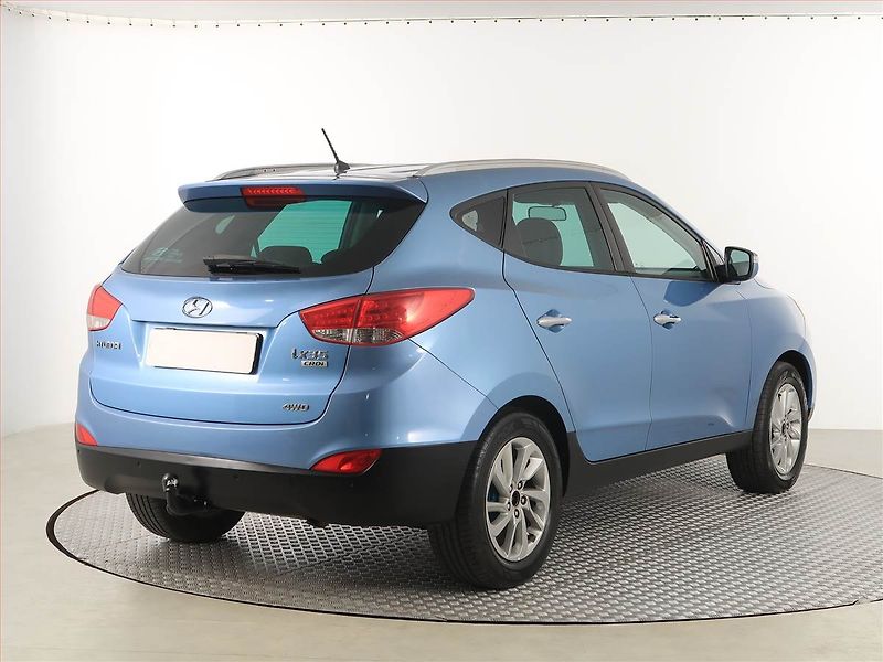Hyundai ix35 (2012) 2.0 CRDi, 4X4, Tempomat - fotka 5 z 17