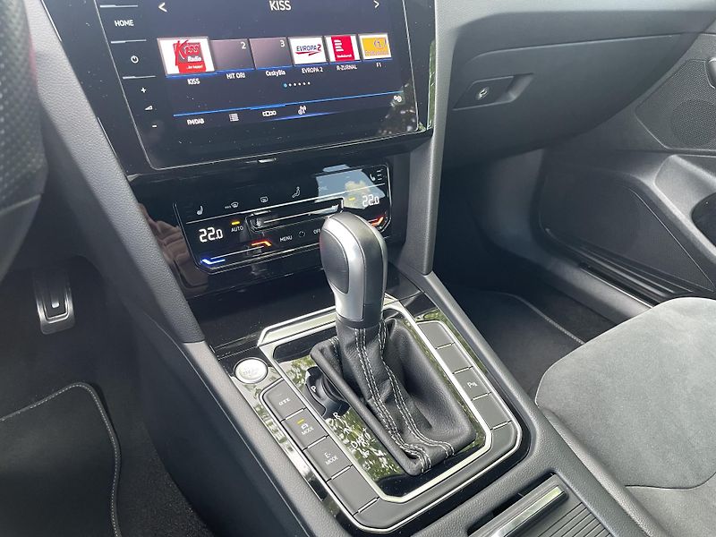 Volkswagen Arteon Shooting Brake (2022) 1.4 TSI E-HYBRID R-LINE DSG - fotka 29 z 38