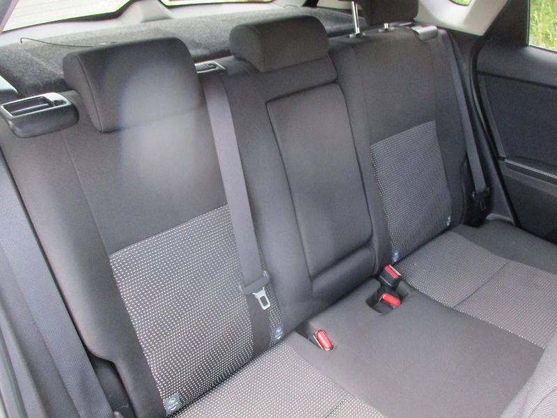 Toyota Auris 1.6i VVTi*AUTOM*NAVI*VÝHŘEV*TZ - fotka 34 z 47