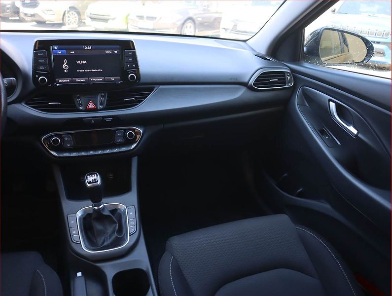 Hyundai i30 (2020) Family 1.6 CRDi, Serv.kniha - fotka 8 z 21