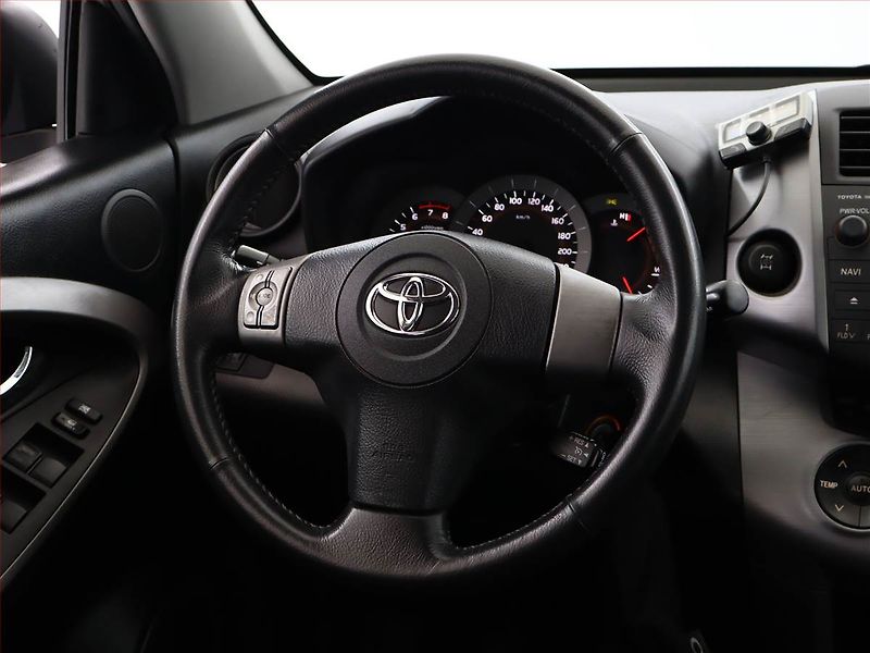 Toyota RAV4 (2007) 2.0 VVT-i, 4X4, Tempomat - fotka 12 z 15