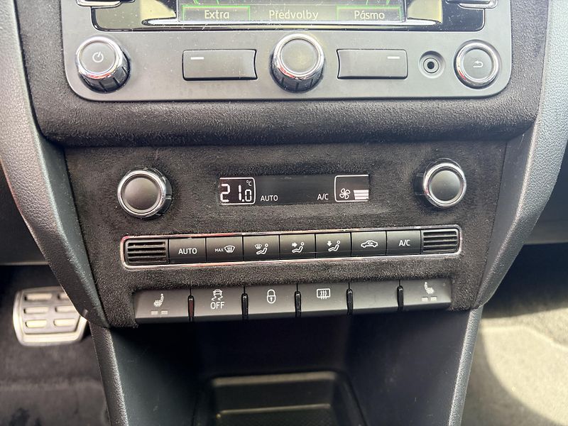 Škoda Rapid 1.6TDI DSG MONTE CARLO - fotka 20 z 35
