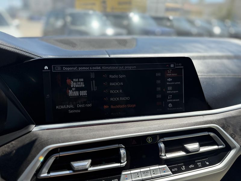 BMW X6 (2021) 40D, M-SPORT,ČR,1 MAJITEL - fotka 22 z 42