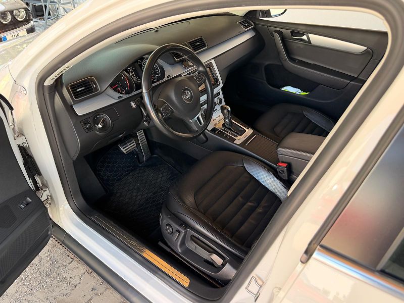 Volkswagen Passat Alltrack 2.0 Tsi - fotka 18 z 36