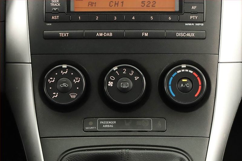 Toyota Auris (2011) 1.6 Valvematic, ČR,1.maj - fotka 13 z 15