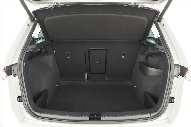 Škoda Karoq (2024) 2.0 TDI - fotka 14 z 23