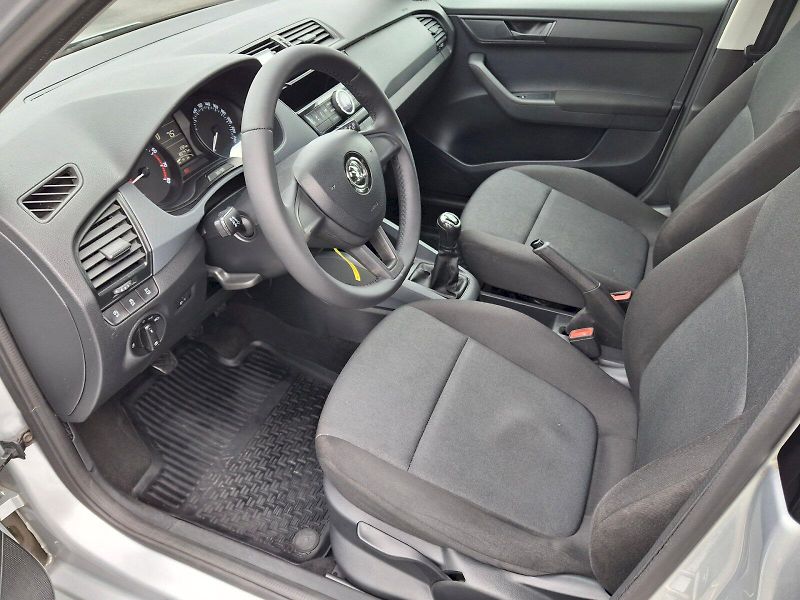 Škoda Fabia (2018) Combi Active Plus 1,0TSi 70kW - fotka 6 z 29