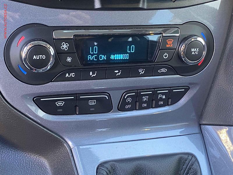 Ford Focus (2014) 1.0 EB, Titanium, bixen, navi - fotka 14 z 19