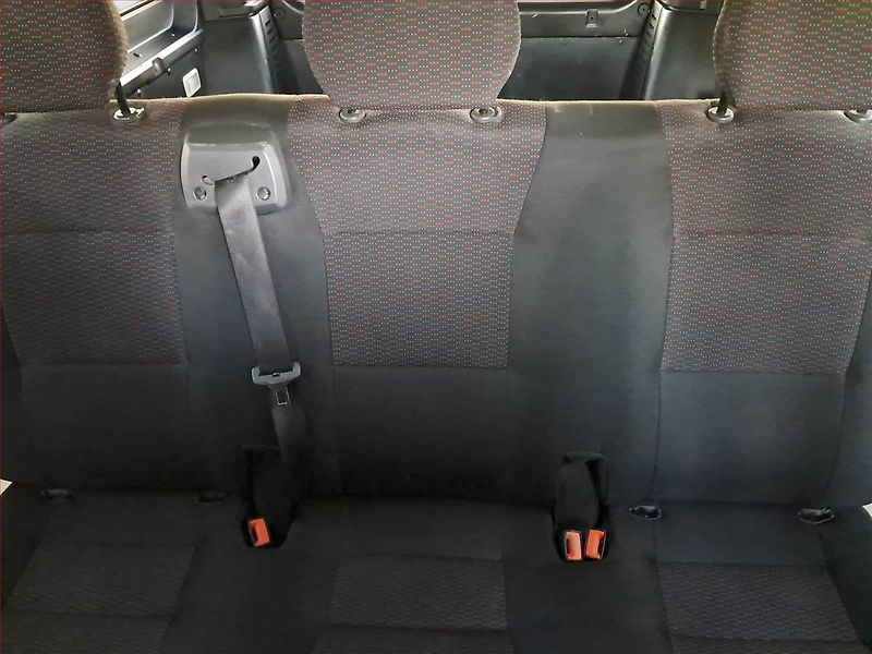Peugeot Boxer (2019) 2.2 BlueHDi, Bus, 6Míst, ČR - fotka 10 z 17