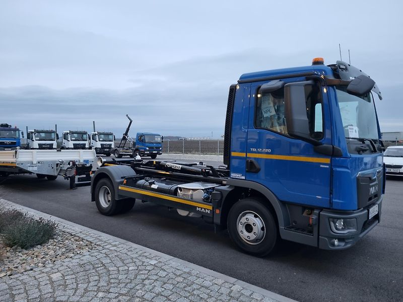 MAN TGL 12.220 KONTEJNEROVÝ NOSIČ  - fotka 5 z 14