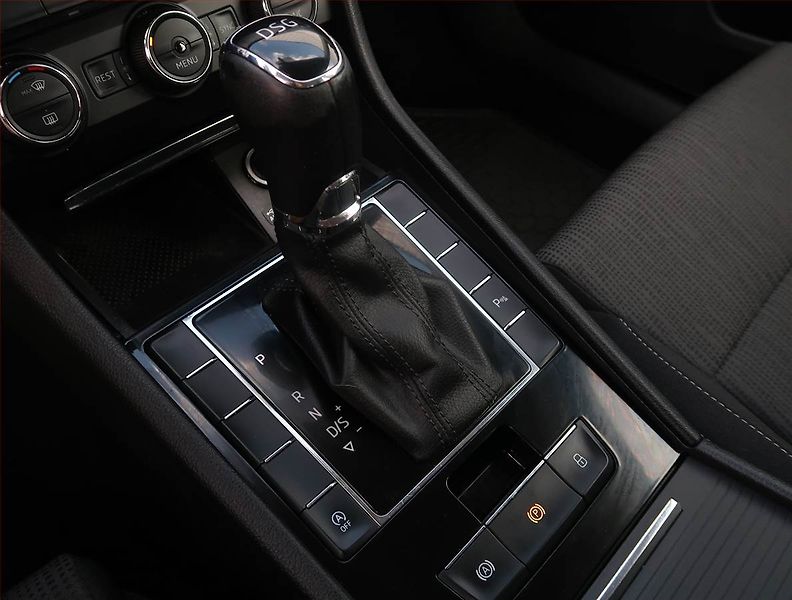 Škoda Superb (2017) Ambition Plus 2.0 TDI, Automat - fotka 13 z 21