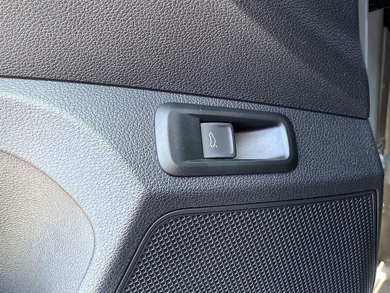 Škoda Kamiq (2022) 1.0 TSI DSG Ambition - fotka 12 z 31