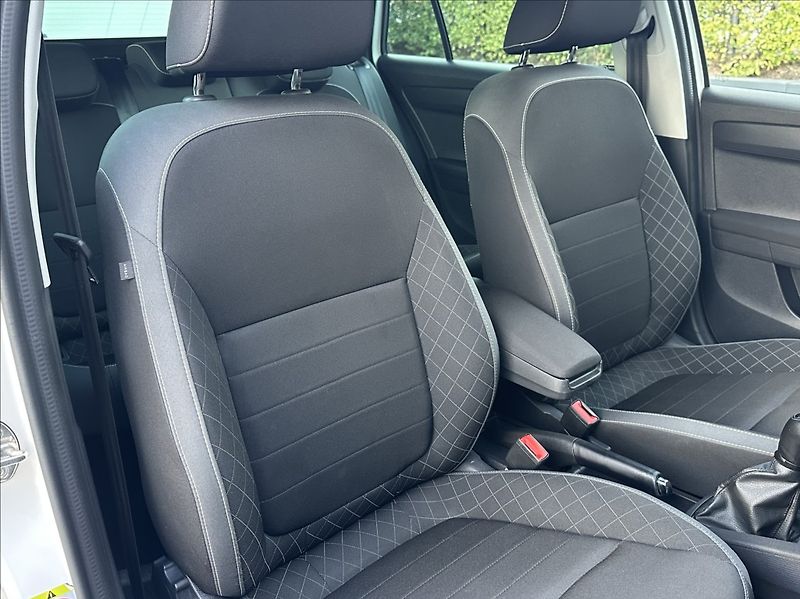 Škoda Fabia 1,0 TSI 95PS  Ambition Top - fotka 17 z 52