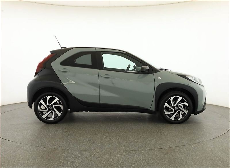 Toyota Aygo (2025) 1.0, Automat, ČR,1.maj - fotka 6 z 17