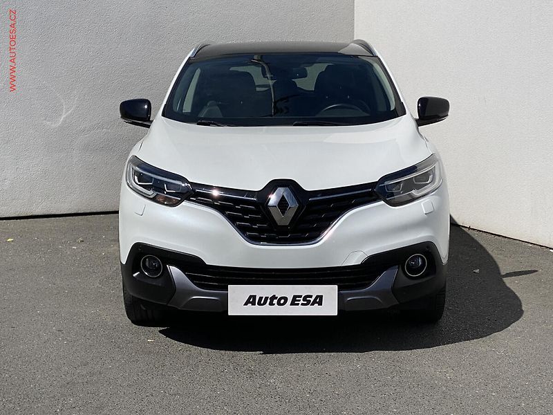 Renault Kadjar (2016) 1.2 TCe, BOSE, AT, LED, panor - fotka 2 z 18