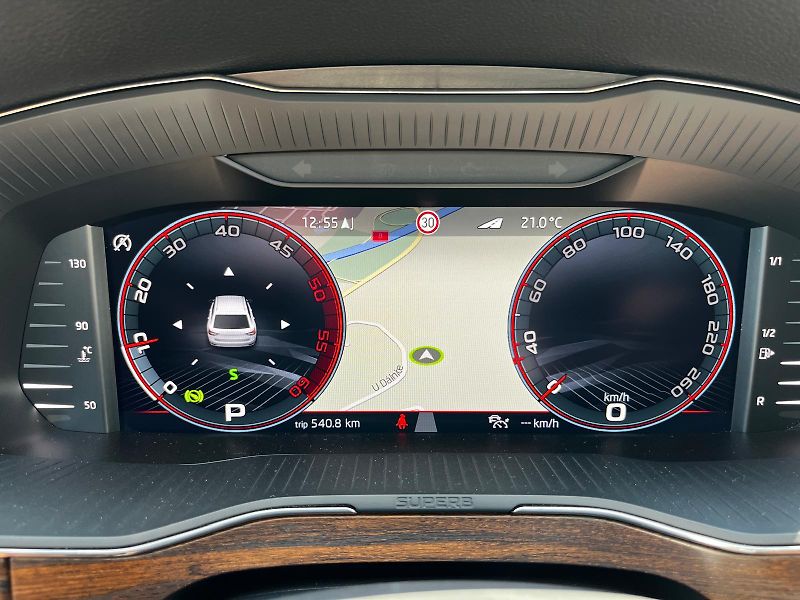 Škoda Superb (2022) Scout 2.0 TDI 4x4  - fotka 17 z 19