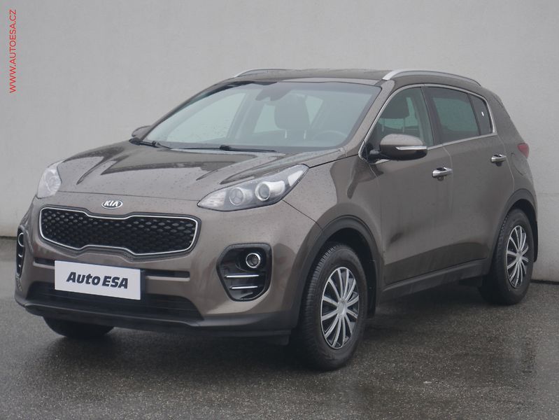 Kia Sportage (2017) 1.6 GDi, 2.maj,ČR, Navi - fotka 3 z 22