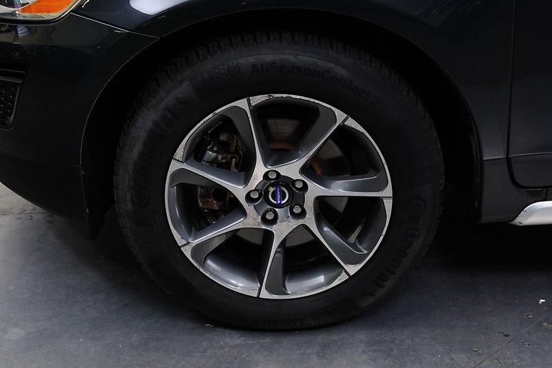 Volvo XC60 - fotka 10 z 26