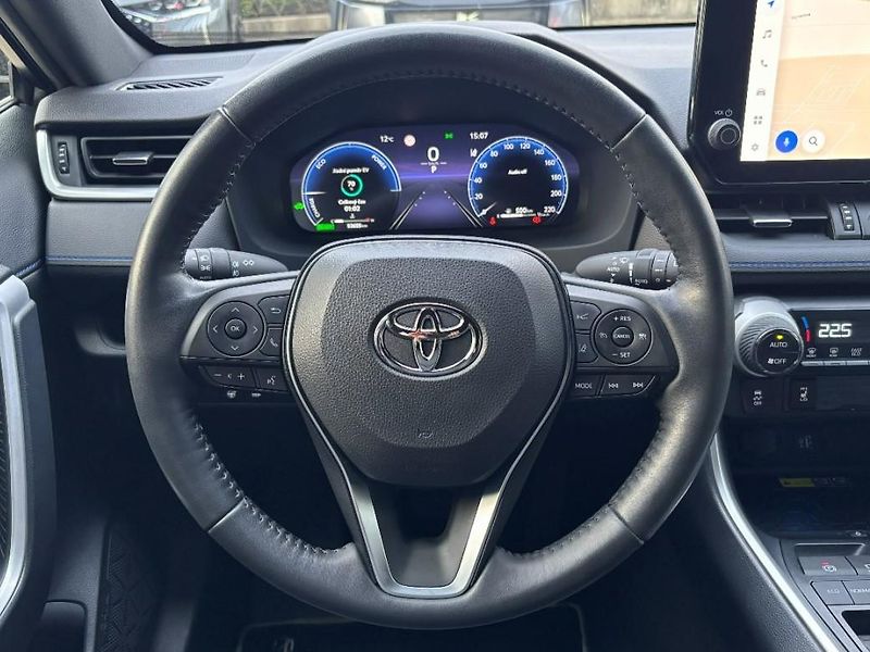 Toyota RAV4 SELECTION 2.5 Hyb. 160 kW - fotka 11 z 29