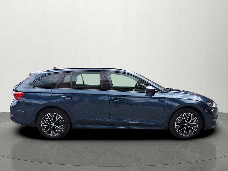Škoda Octavia 2.0TDI DSG Style Virtual ACC - fotka 5 z 30
