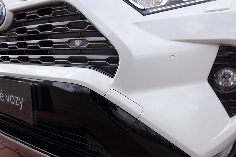 Toyota RAV4 2,5 HEV Selection 4x4 - fotka 32 z 34