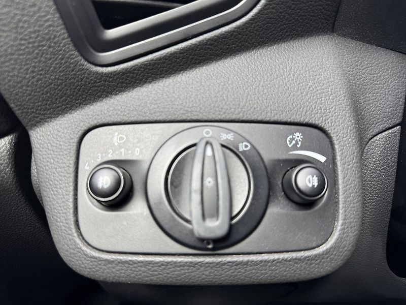 Ford Grand C-MAX (2018) 1.6Ti-VCT Digi Klima Tempomat - fotka 8 z 49