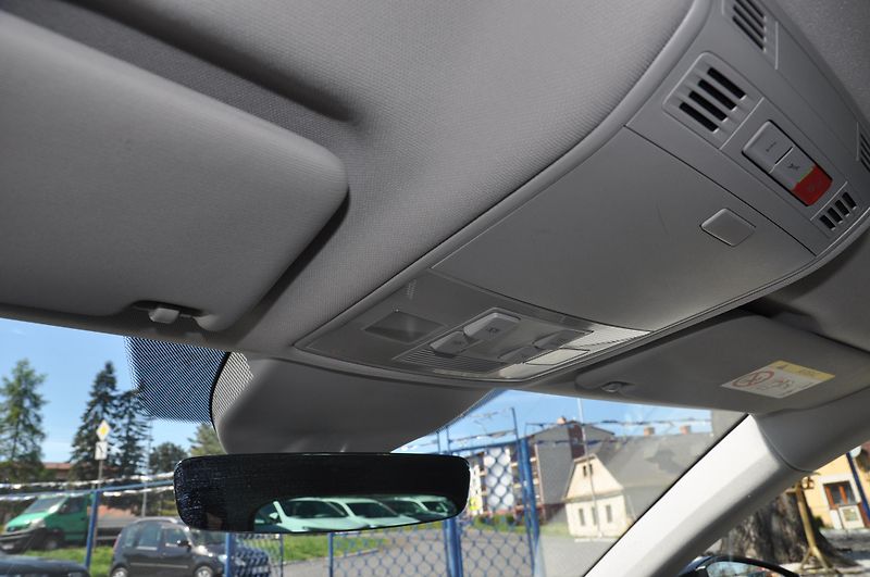 Škoda Superb III 2.0TDi 110kW KOMBI Ambitio - fotka 20 z 22