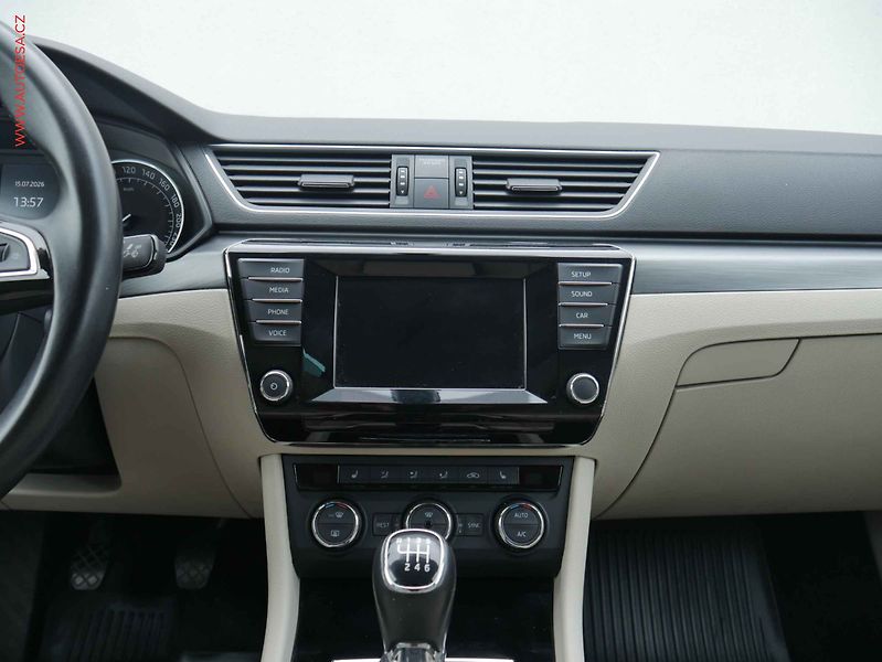 Škoda Superb (2016) 1.8TSi, servis.kniha - fotka 25 z 31
