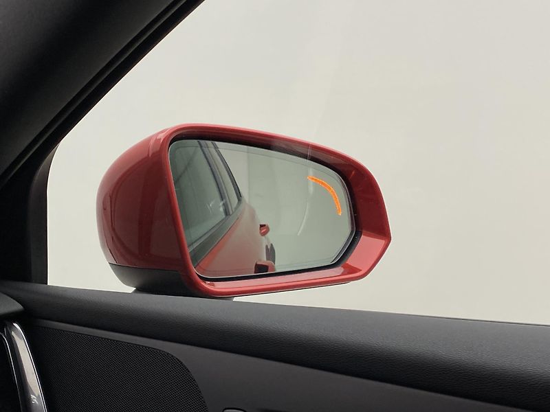 Volvo V60 CC B5 AWD PLUS AUT REZERVACE - fotka 24 z 59