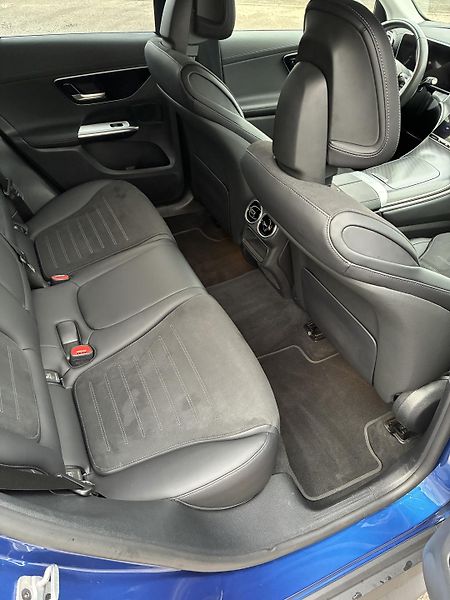 Mercedes-Benz GLC (2024) 220d 4MATIC - fotka 10 z 16