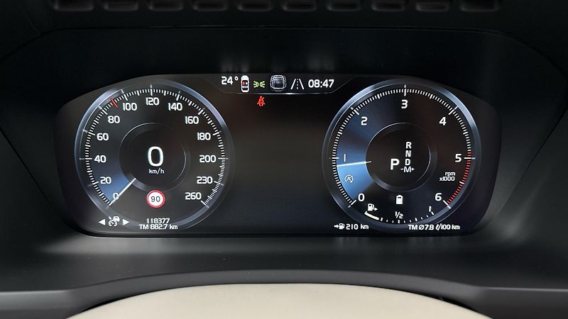 Volvo XC90 2.0 B5 AUT AWD Inscription - fotka 10 z 31