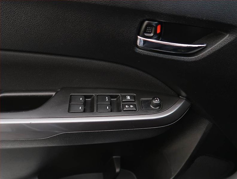 Suzuki Vitara (2019) Premium 1.4 BoosterJet, 4X4 - fotka 21 z 21