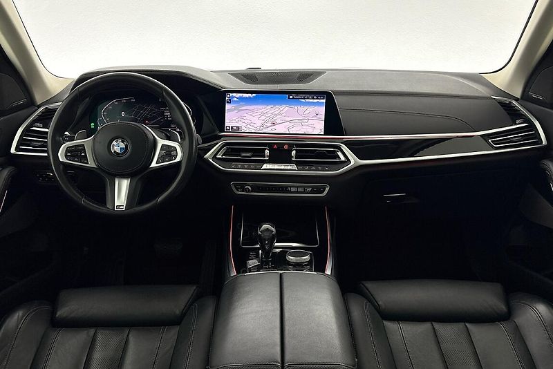BMW X7 xDrive30d - fotka 8 z 28