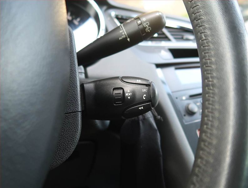 Peugeot 5008 (2013) 1.6 HDi, Tempomat - fotka 19 z 19