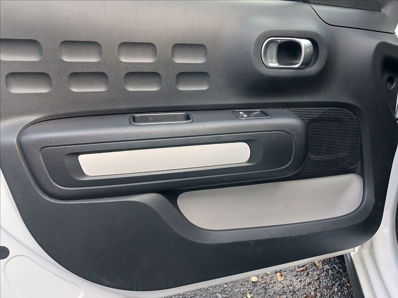 Citroën C3 1,2 FEEL PT, LED SVĚTLA, - fotka 20 z 22