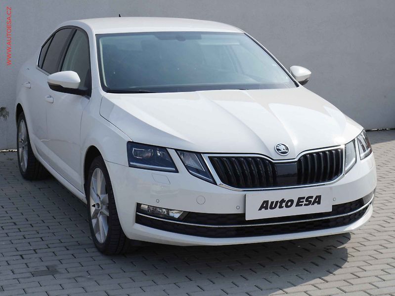 Škoda Octavia (2017) 1.6 TDi, ČR, Style, LED - fotografie inzerátu