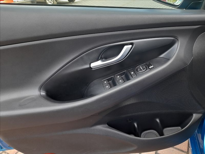 Hyundai i30 1,0 T-GDi - fotka 10 z 19
