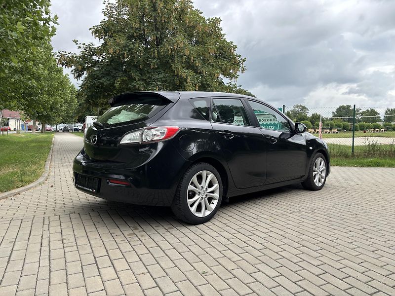 Mazda 3 1.6 90th Anniversary - fotka 10 z 29