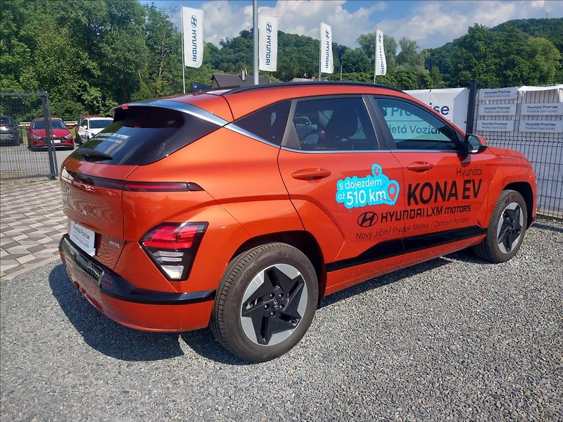 Hyundai Kona 0,0 EV PWR CZECH EDITION - fotka 8 z 22